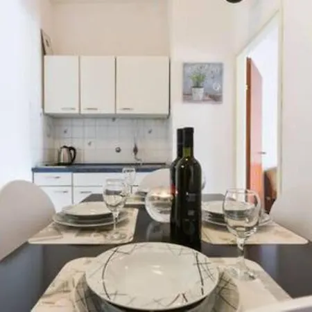 アパート Pero Zapuntel